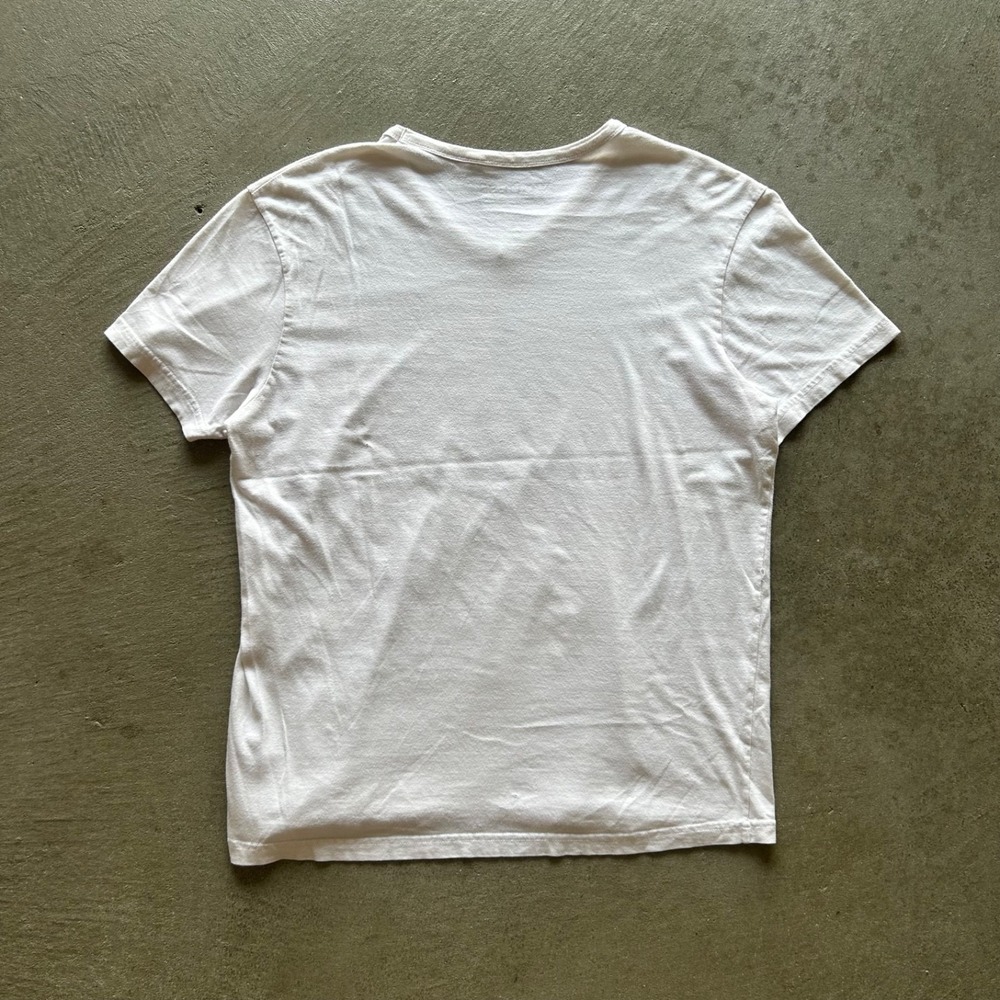 Vintage Y2K Guess Jeans Shirt Size XL White Gray Crest All Over Print V Neck - Picture 4 of 5